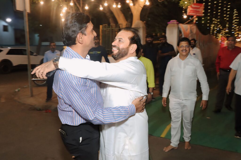 Prominent personalities joined the prayer and celebration with warmth