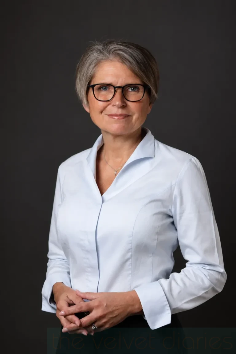 Professional corporate business portrait of a businesswoman in Mumbai