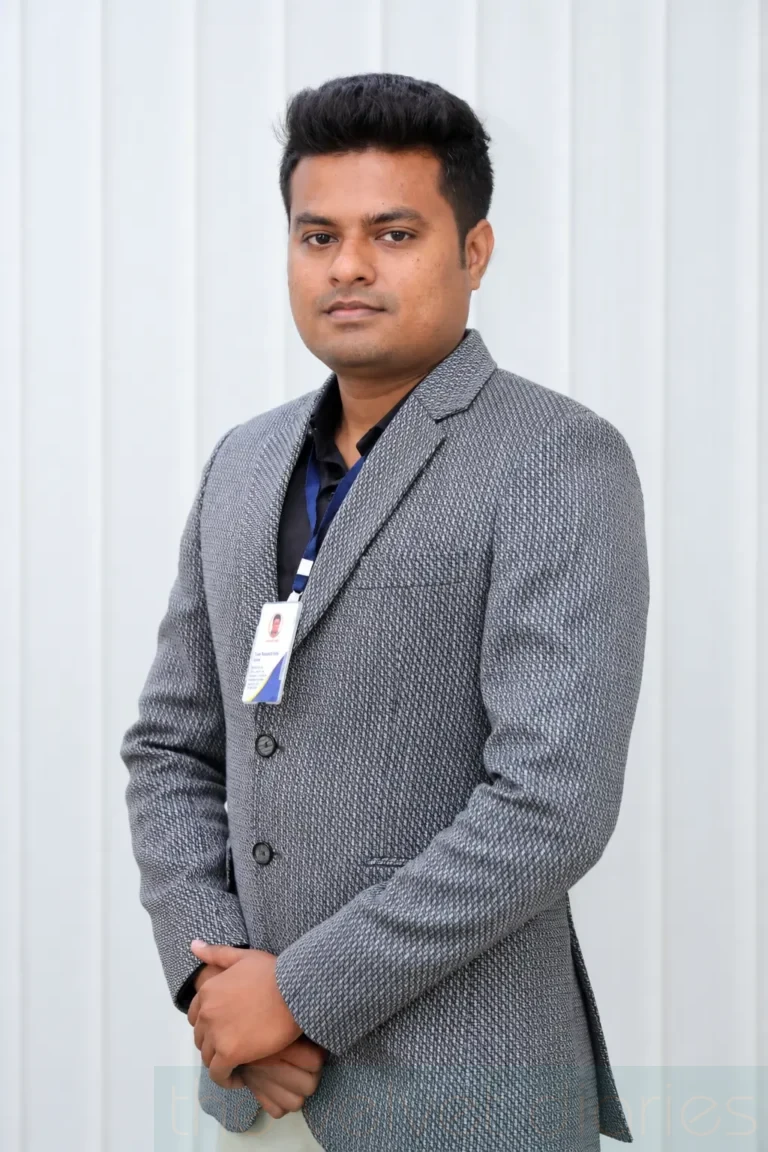 Corporate employee headshot of a professional in Vikhroli East Mumbai