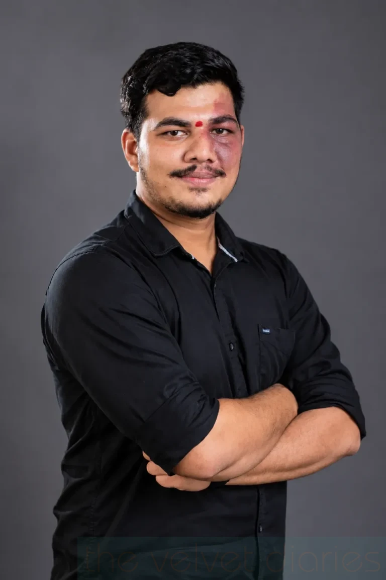 Professional business headshot of a corporate employee in Navi Mumbai